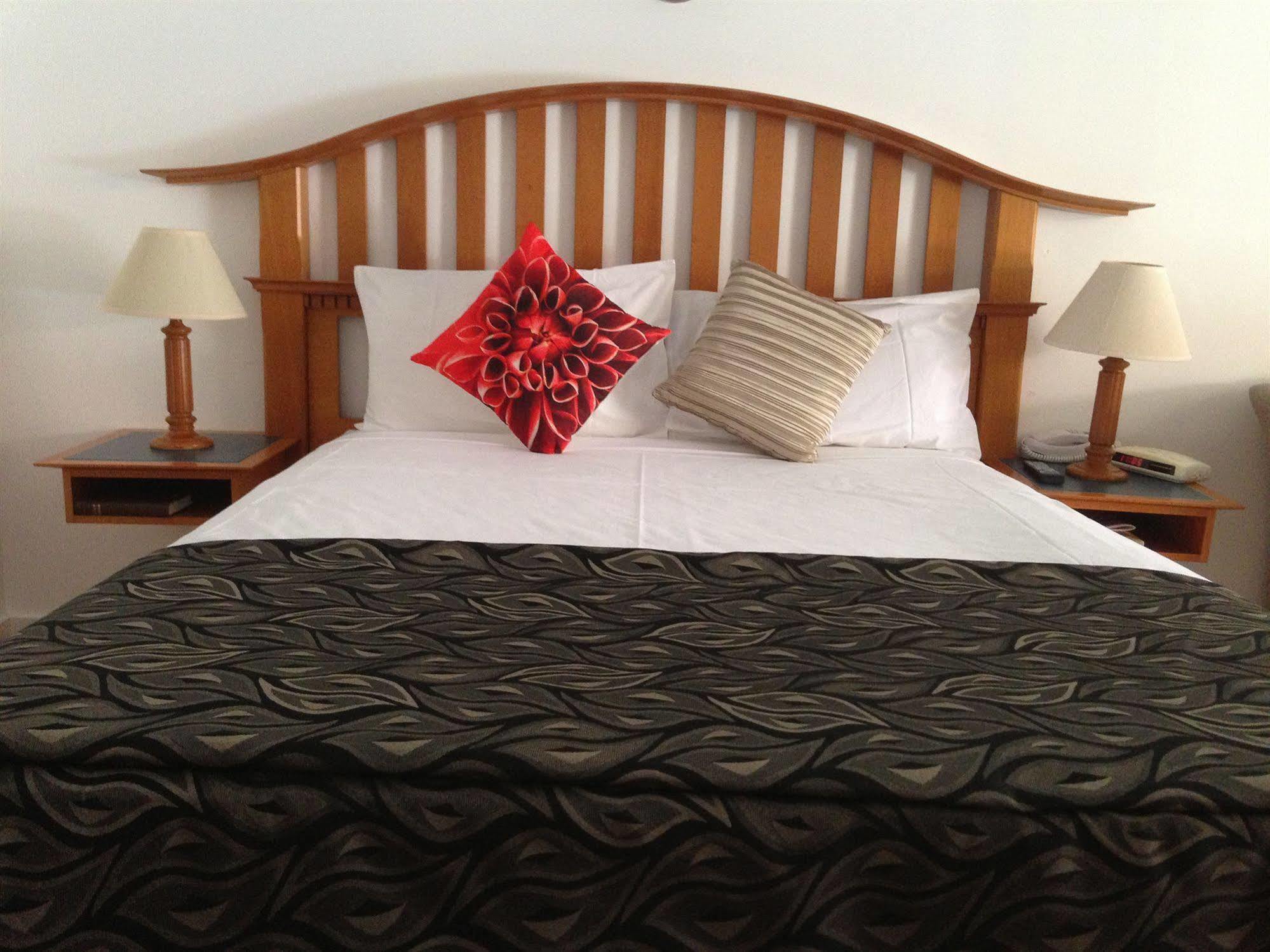 Sugar Country Motor Inn Bundaberg Buitenkant foto